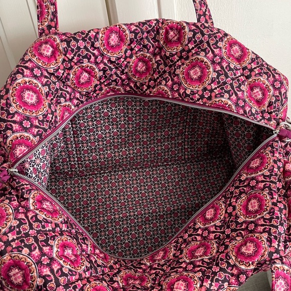 Vera Bradley Duffel & RFID Mini Hipster, Raspberry Medallion - Picture 3 of 4